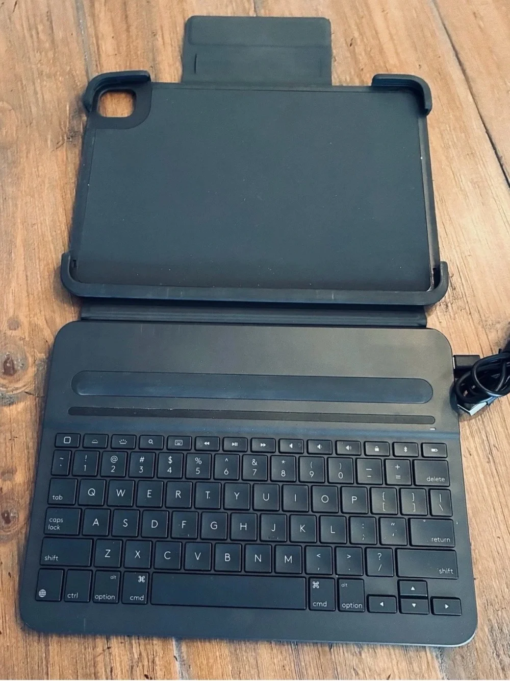 Logitech Bluetooth Keyboard Case for 11
